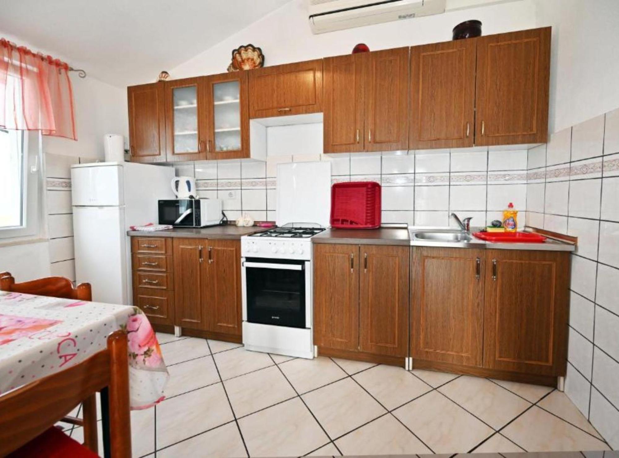Apartments Mihovilovic - 50 M From Beach Слатине Екстер'єр фото